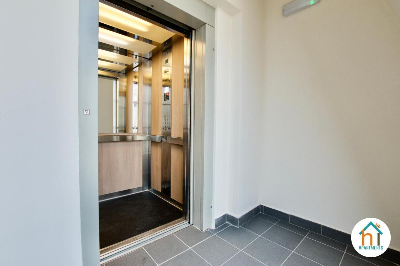 Premium Apartment By Hi5 - Penthouse Studio + Rooftop Budapest Esterno foto